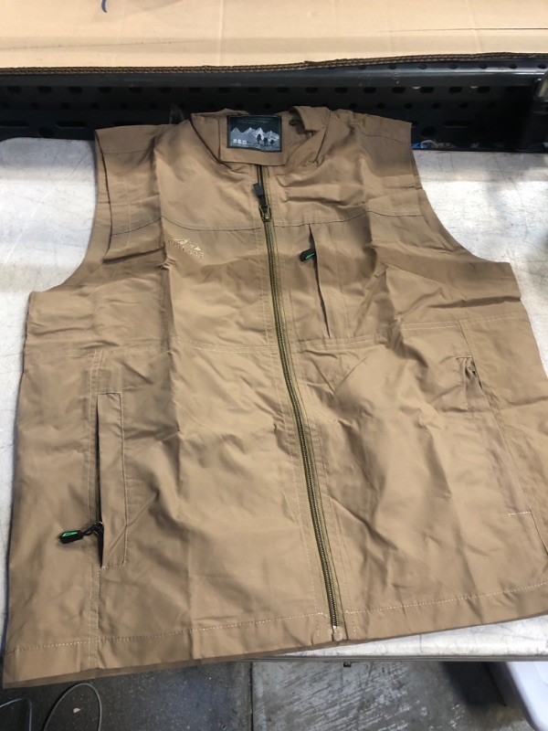 Photo 2 of Hbufnha Men's Lightweight Vest Outdoor Windbreaker Vest Jacket For Golf Safari Travel Fishing Hiking Vest Small 1#armygreen
SIZE - LARGE 