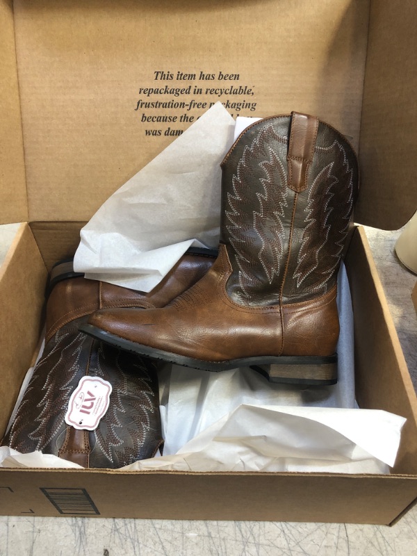 Photo 2 of Ariat Mens Sport Herdsman Western Boot Peanut Butter/Chaga Brown Wide
 
SIZE - 7.5