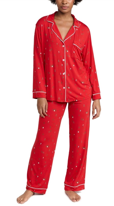 Photo 1 of CHRISTMAS PAJAMA SET 
SIZE -MEDIUM 