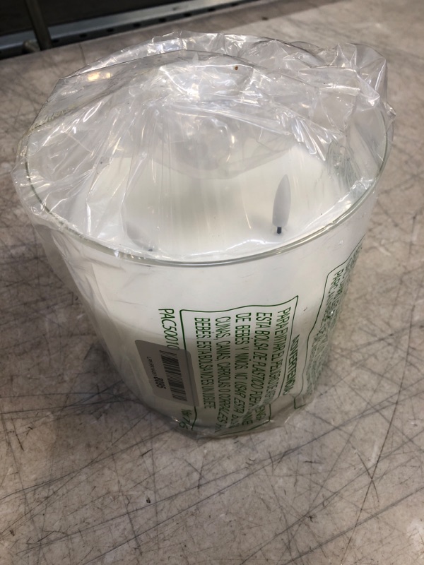Photo 1 of 6" X 6" ROUND 3 LIGHT BATTERY OPERATED CANDLE (NEEDS BATTERIES)