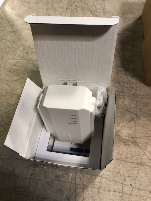 Photo 2 of flvowin 2022 All-New WiFi Extender Internet Signal Booster up to 6000 sq.ft, Wireless Repeater Booster, Amplifier with Ethernet Port, 1-Key Setup, Long Range for Home, 35 Devices