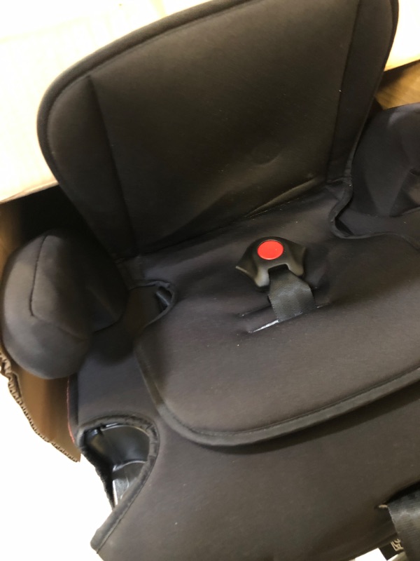 Photo 2 of Graco Tranzitions 3 in 1 Harness Booster Seat, Proof
