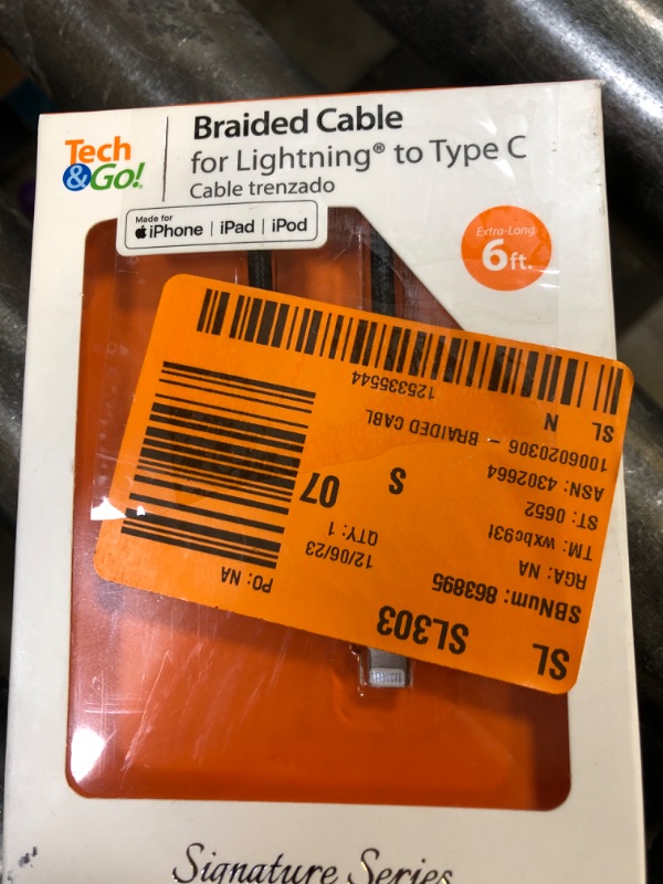 Photo 2 of 6 ft. Braided Cable for Lightning to USB-C