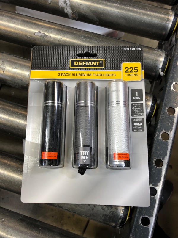 Photo 2 of 225 Lumens Aluminum Flashlight (3-Pack)
