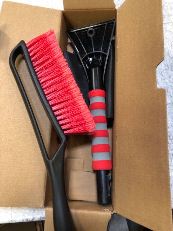 Photo 1 of DETACHABLE SNOW BRUSH 