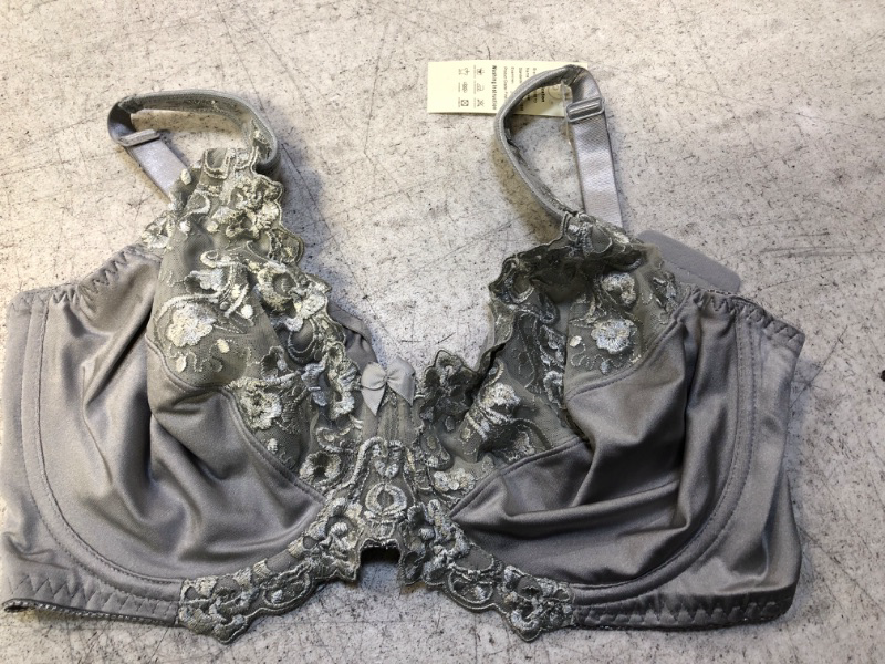 Photo 1 of GREY SIZE 40DD BRA 