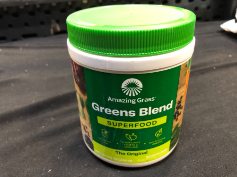 Photo 2 of Amazing Grass Greens Blend Superfood: Super Greens Powder Smoothie Mix for Boost Energy ,with Organic Spirulina, Chlorella, Beet Root Powder, Digestive Enzymes & Probiotics, Original, 30 Servings Original 30 Servings (Pack of 1)