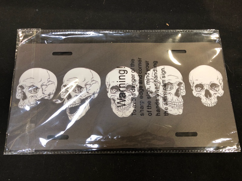 Photo 1 of 5 Skulls License Plate Cover