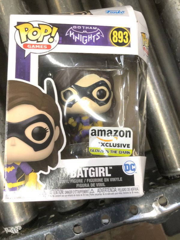 Photo 2 of Funko Pop! Games: Gotham Knights - Batgirl, Glow in The Dark, Amazon Exclusive