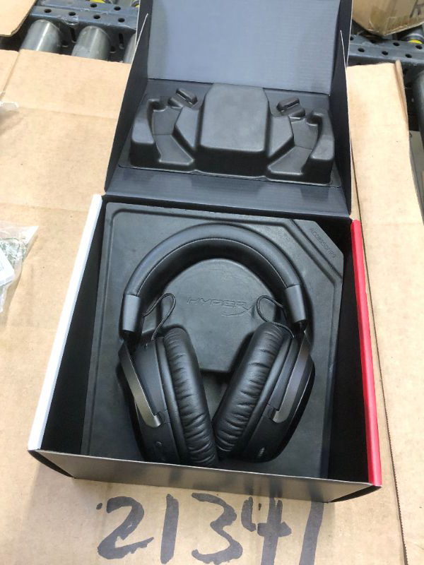 Photo 2 of HyperX Cloud III Wireless – Gaming Headset for PC, PS5, PS4, up to 120-hour Battery, 2.4GHz Wireless, 53mm Angled Drivers, Memory Foam, Durable Frame, 10mm Microphone, Black Black Wireless