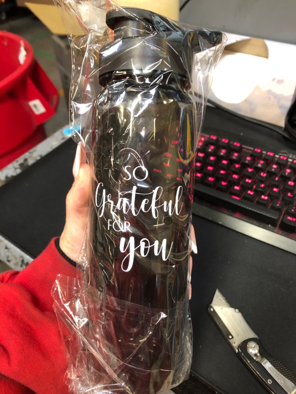 Photo 1 of  1 count Employee Appreciation Gifts 24 oz Plastic Water Bottles Thank You Gift Leak Proof Appreciation Sports Water Bottle Team Staff Coworker Gifts for Women Men Business Favors (Gray