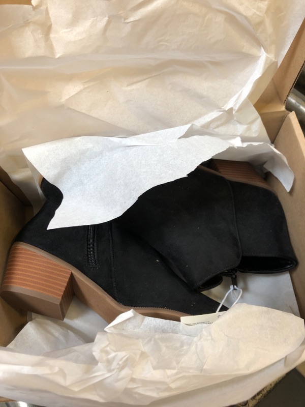 Photo 2 of  Essentials Women's Ankle Boot Size 10 W