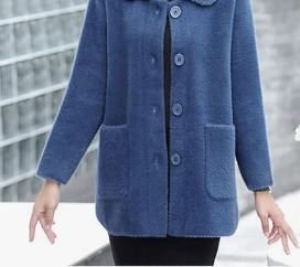 Photo 1 of l:arge Winter Villous Coat for Women Autumn Mom Casual Loose Pockets Button Down Fleece Woolen Jacket
