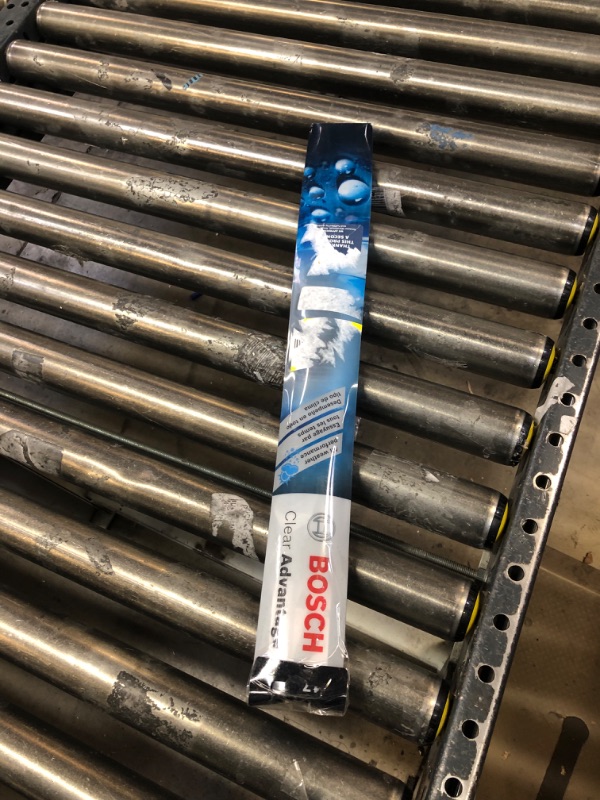 Photo 2 of BOSCH Clear Advantage 17CA Beam Wiper Blade - 17" (Single) 17CA (17")