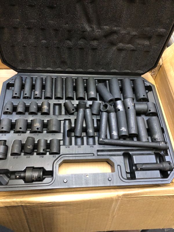 Photo 2 of VEVOR 1/2" Drive Impact Socket Set, 34 Piece Socket Set Metric 8-36mm, 6 Point Cr-MO Alloy Steel for Auto Repair, Easy-to-Read Size Markings, Rugged Construction, Includes Storage Case 1/2" 34PCS CR-MO Metric