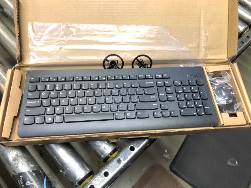 Photo 2 of Lenovo 4X30M39458 Combo Wl Keyboard Mice Wrls,Black