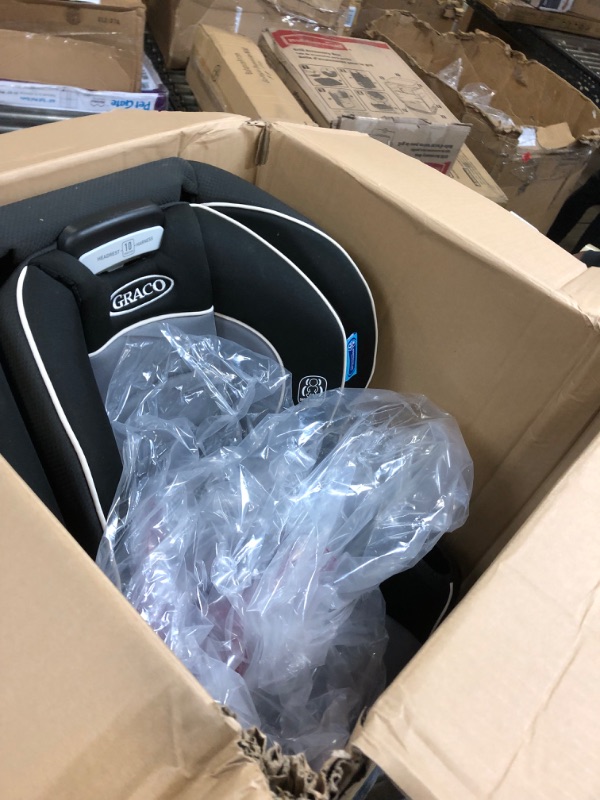 Photo 1 of Graco Extend2Fit Convertible Car Seat, Gotham