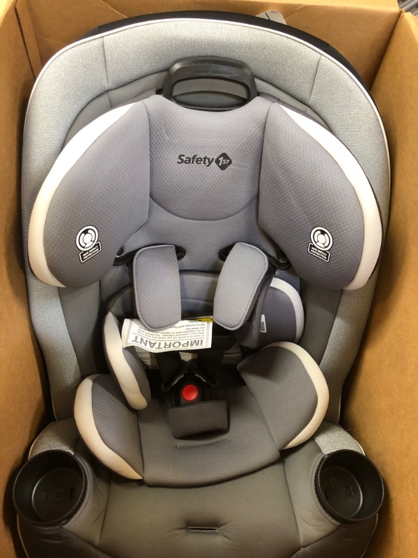 Photo 2 of Safety 1st Crosstown All-in-One Convertible Car Seat, Rear-Facing 5-40 pounds, Forward-Facing 22-65 pounds, and Belt-Positioning Booster 40-100 pounds, Seal