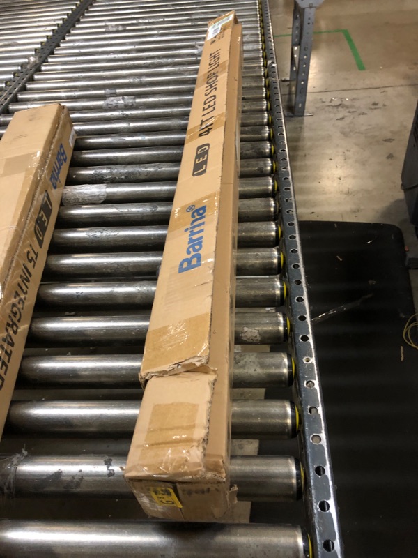 Photo 1 of (Pack of 2) Barrina 4ft 45 Watt Extendable Utility LED Shop Light Workbench Light 6500K Super Bright White 4500lm 300W Equivalent Built-in ON/Off Switch Frosted Linear LED Light Bar