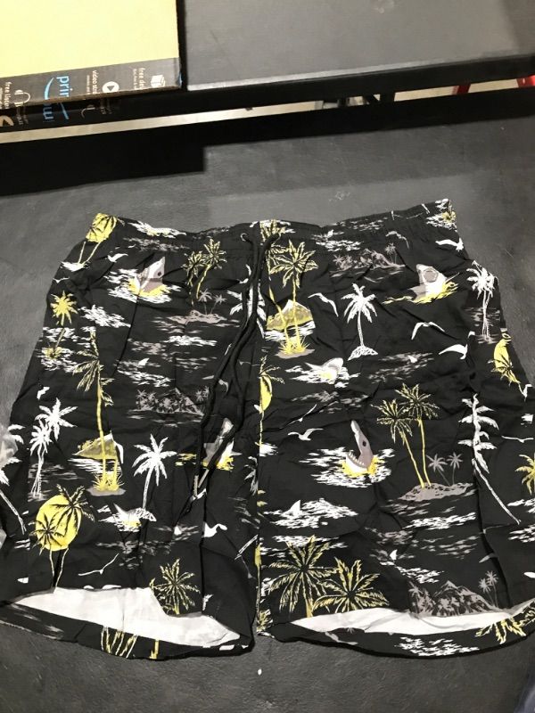 Photo 1 of EUOW Men's Swim Trunks Quick Dry Beach Bathing Suit Board Shorts Hawaiian Swimsuit with Mesh Lining and Pockets 2XL