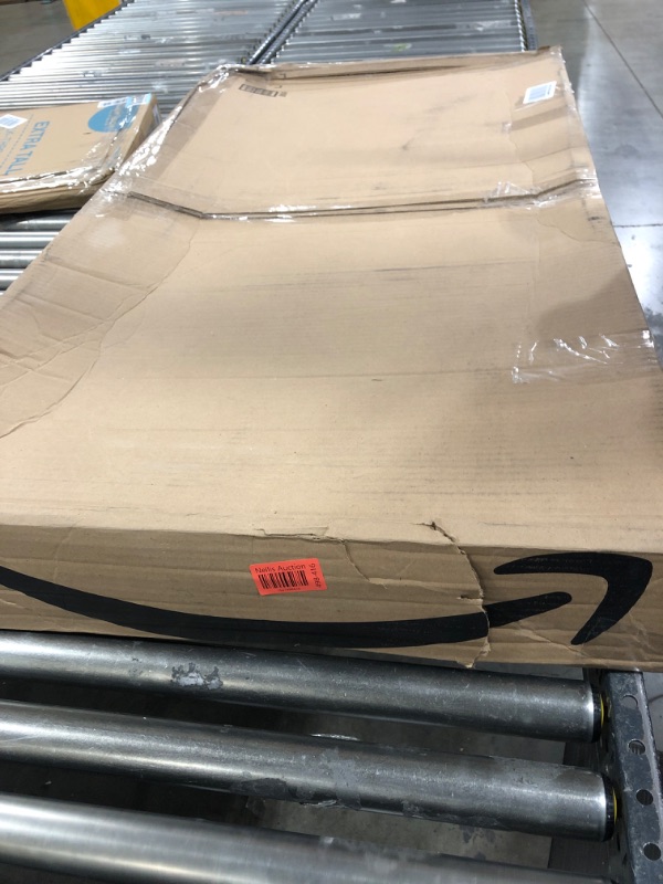 Photo 1 of LANDGARDEN Expandable Faux Ivy Fence Privacy Screen Stretchable Artificial Hedge Single Sided for Balcony Patio Garden (1PC, Grape)… 1 LIGHT GREEN