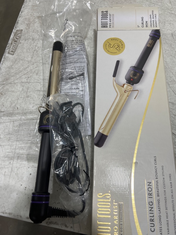 Photo 1 of 1 Inch curling iron 