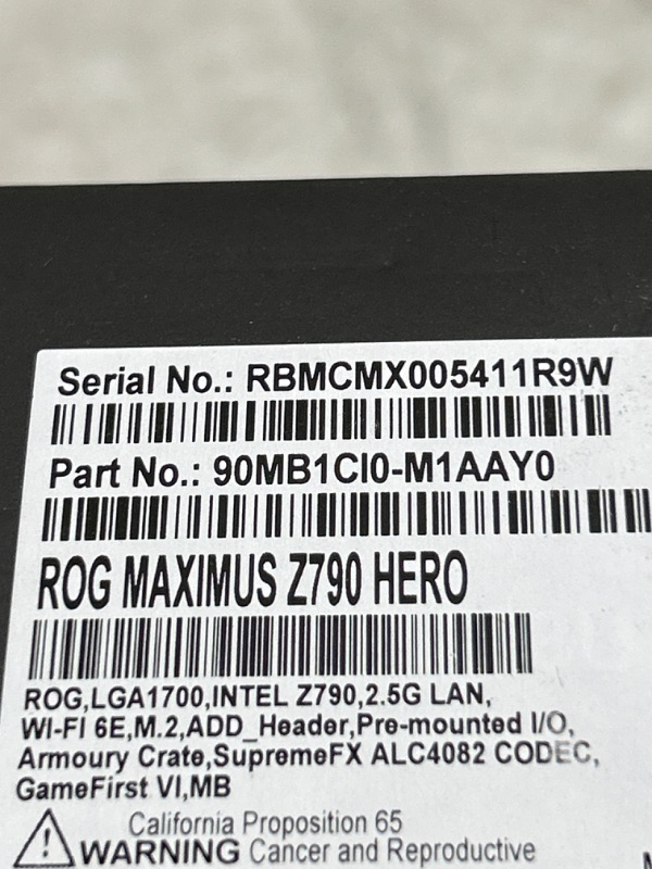 Photo 5 of ASUS ROG Maximus Z790 Hero (WiFi 6E) LGA 1700(Intel®13th&12th Gen) ATX Gaming Motherboard(PCIe 5.0,DDR5,20+1power Stages,2.5Gb LAN, Bluetooth V5.2,2X Thunderbolt 4 Ports,5xM.2, Thunderbolt™ 4/USB4)