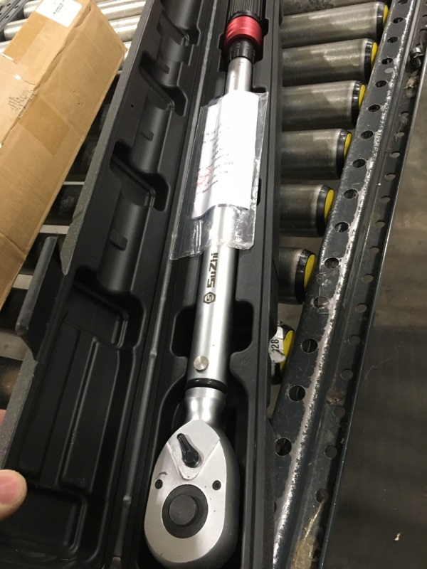 Photo 2 of 3/4 Inch 48-teeth torque wrench 100-600 ft lbs /135-815N.M,Split Beam, Longer 48'' Length, less effort for Off-road equipment,Truck,Motor homes & Drilling platform
