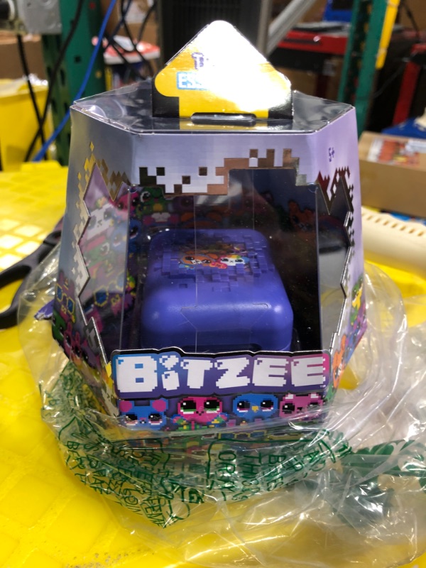 Photo 2 of Bitzee, Interactive Toy Digital Pet and Case with 15 Animals Inside, Virtual Electronic Pets React to Touch, Kids Toys for Girls and Boys Bitzee -Try Me Packaging