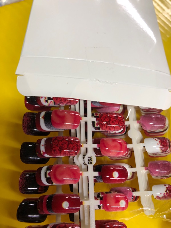 Photo 1 of 384 Pieces 16 Pack Valentine's Press on Nails Short Heart Design Fake Nails Square False Nails Acrylic Love Artificial Nail Short Length Full Cover Coffin for Women Girls Classic Pattern