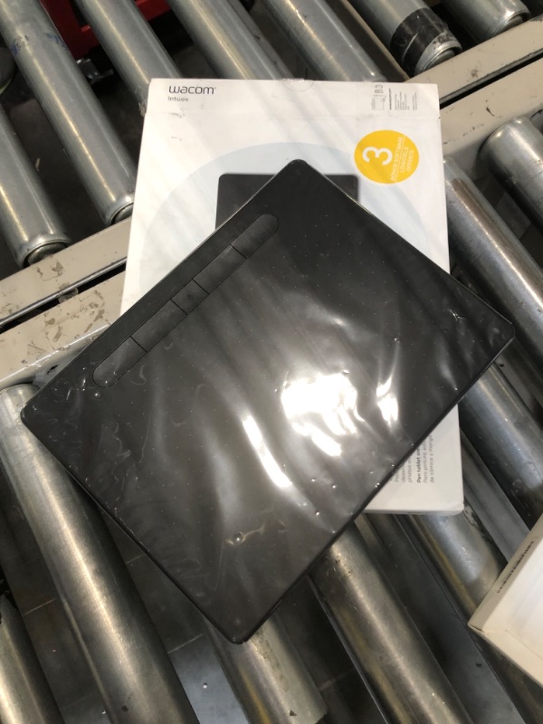 Photo 1 of Wacom Intuos Wireless Graphics Drawing Tablet with 3 Bonus Software Included