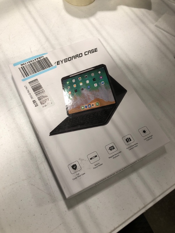Photo 1 of iPad Keyboard Case Pro 2022 11-inch(4th Gen),Air 5th 4th Gen 2022/2020, Pro 11 1st/2nd/3rd 2018/2020/2021, 10.9 inch Case with Pencil Holder, Backlit Detachable BT Keyboard, Smart Folio(Black) 10.9"/11" for Air 5/Air 4/Pro 1st/2nd/3rd/4th Gen Black