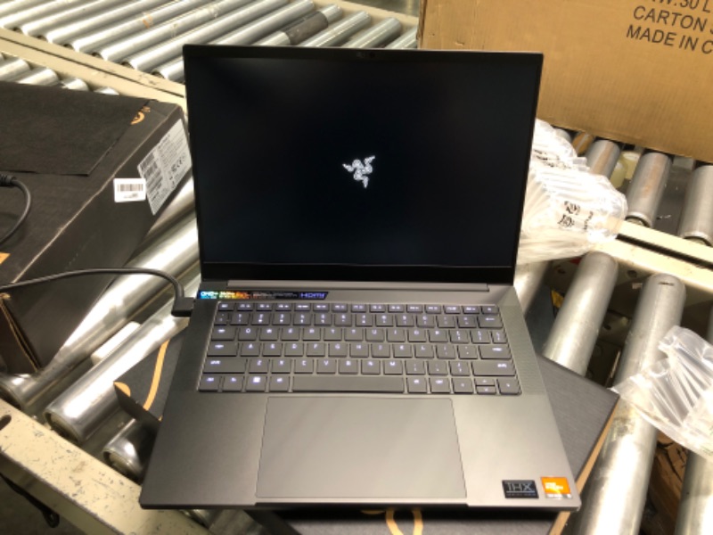 Photo 5 of Razer Blade 14 Gaming Laptop: AMD Ryzen 9 6900HX CPU - NVIDIA GeForce RTX 3080 Ti - 14" QHD 165Hz - 16GB DDR5 RAM - 1TB PCIe SSD - Windows 11 - Ultra-Thin - CNC Aluminum - Chroma RGB
