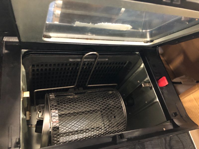 Photo 5 of ***USED***Instant Vortex Plus Air Fryer Oven 7 in 1 with Rotisserie, with 6-Piece Pyrex Littles Cookware