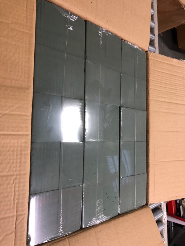 Photo 1 of 30 Pcs Floral Foam Blocks Foam Block Dry and Wet Foam Flower Arrangements Supplies Florist Foam Brick for Fresh and Artificial Flowers Craft Plant Filler Decoration, Green (9 x 4 x 3 Inch)