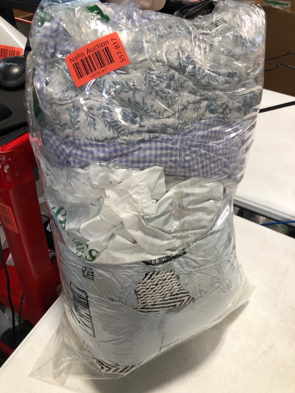 Photo 1 of *NO RETURNS*
MIXED VARIETY ITEMS
