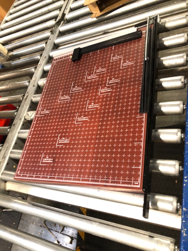 Photo 1 of Paper Trimmer