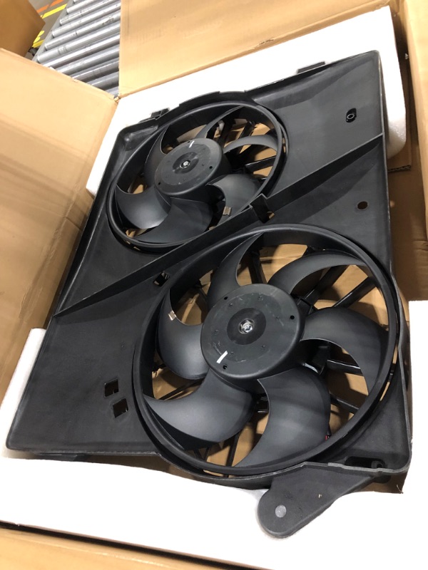Photo 1 of BOXI 620-039 5137714AA Dual Engine Cooling Fan Assembly Fit for Dodge Challenger 2008-2010 for Chrysler 300 2005-2010 Charger 2006-2010 Magnum 2005-08