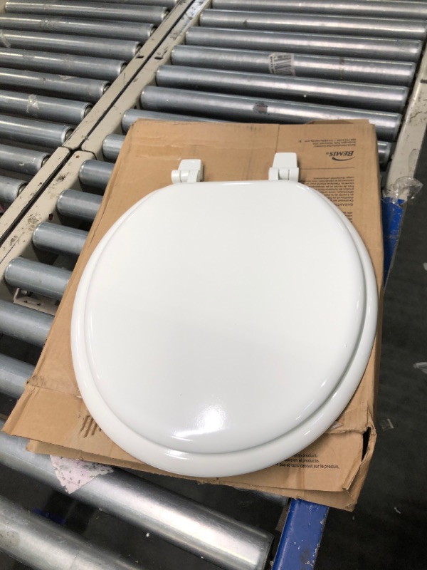 Photo 2 of ** new open box**
BEMIS 400TTA 000 Economy Toilet Seat, Durable Enameled Wood, ROUND, White
