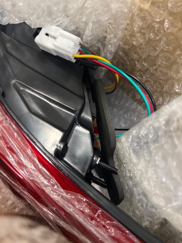 Photo 4 of ***CRACKED//SOLD AS PARTS*** 
MZORANGE Tail Lights Cover Lamp Stop Brake Indicator Warning Light For Hyundai Sonata 2015 2016 2017 (Right Passenger Side)