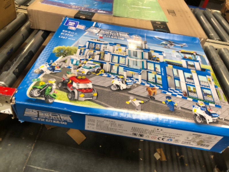 Photo 2 of DG Dreams City Series Building Set, Police Station Building Kits Anti-Terrorism Theme with Helicopters and Multiple Vehicles(1397 Pieces)