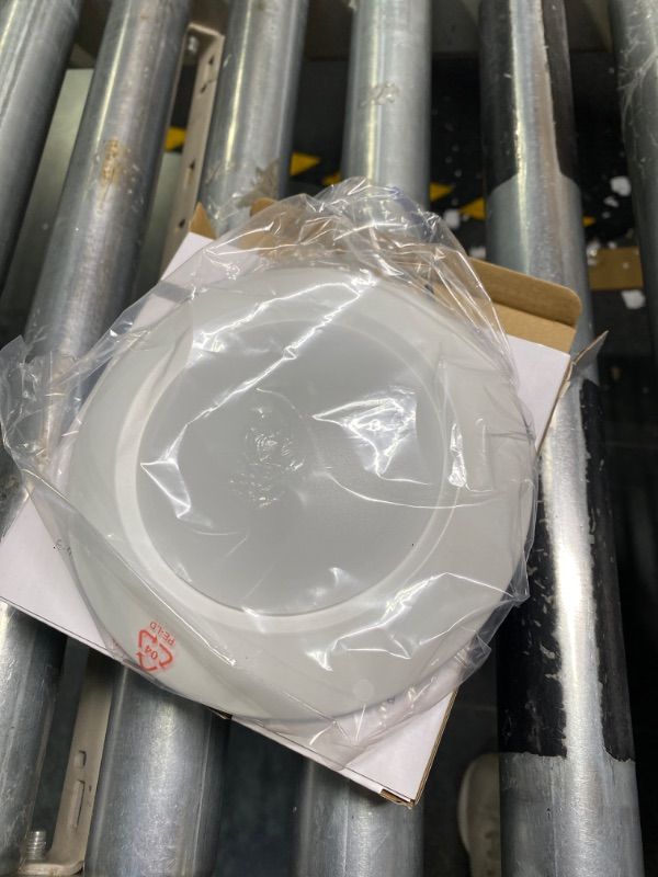 Photo 1 of JULLISON 4 inch LED Low Profile Recessed & Surface Mount Disk Light, Round, 10W, 600 Lumens, 5000K Day Light White, CRI80, DOB Design, Dimmable, cETLus Listed, 1 Pack(White) 5000K Daylight White 1P
