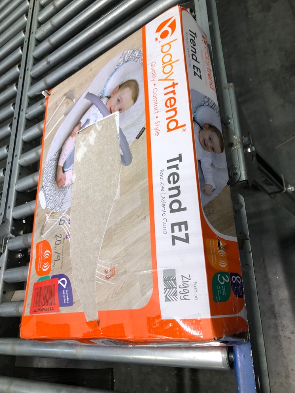 Photo 1 of Baby Trend EZ Bouncer Grey 24.33x18.11x22.05 Inch (Pack of 1) Ziggy