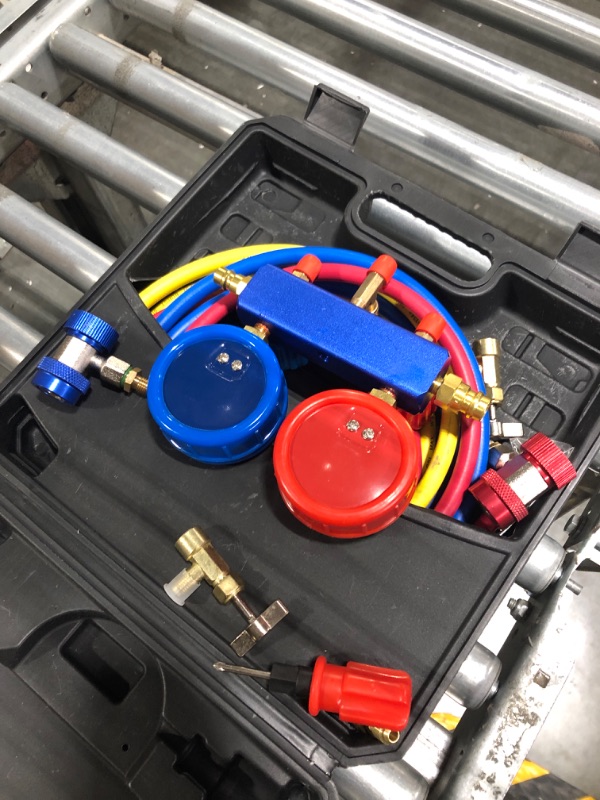 Photo 4 of P PBAUTOS 4CFM 1/3HP Single-Stage Vacuum Pump and R134a, R407C, R404A, R410A Manifold Gauge Set Refrigeration Kit with Carrying Tote, Leak Detector for HVAC Refrigeration Recharging and Maintenance