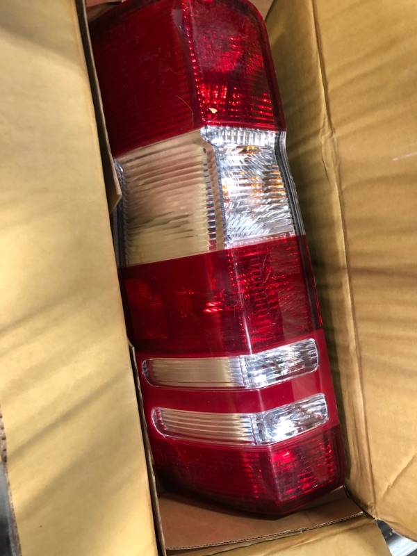 Photo 3 of For Mercedes-Benz Sprinter 2500 3500 Tail Light 2010 11 12 13 14 15 16 2017 Driver Side LED Bulbs Included DOT Certified For MB2800136 | 906 820 26 64NCV3