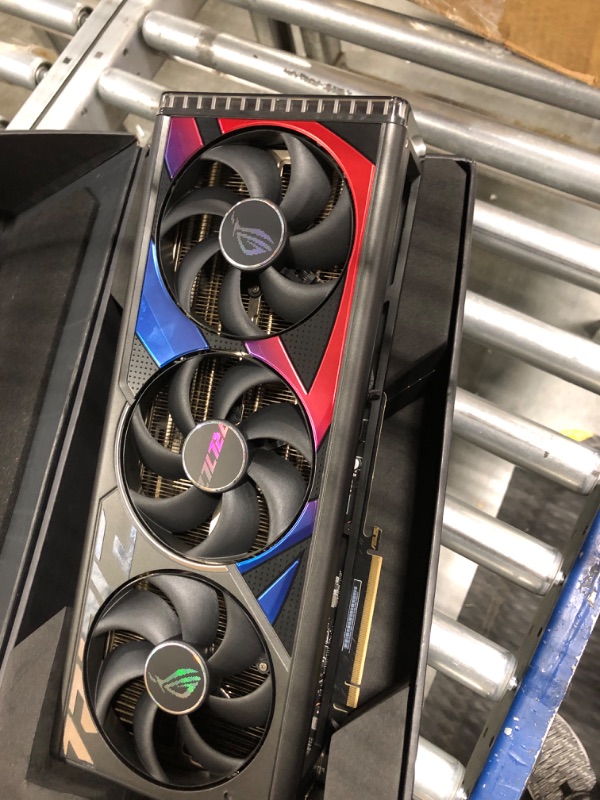 Photo 3 of ASUS ROG Strix GeForce RTX® 4090 OC Edition Gaming Graphics Card (PCIe 4.0, 24GB GDDR6X, HDMI 2.1a, DisplayPort 1.4a)