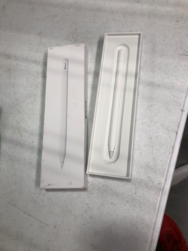 Photo 2 of Apple Pencil (USB-C) ???????