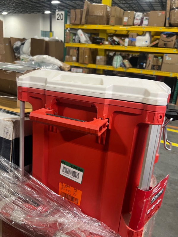 Photo 3 of **damage** Milwaukee
22 in. Packout 40 qt. XL Cooler