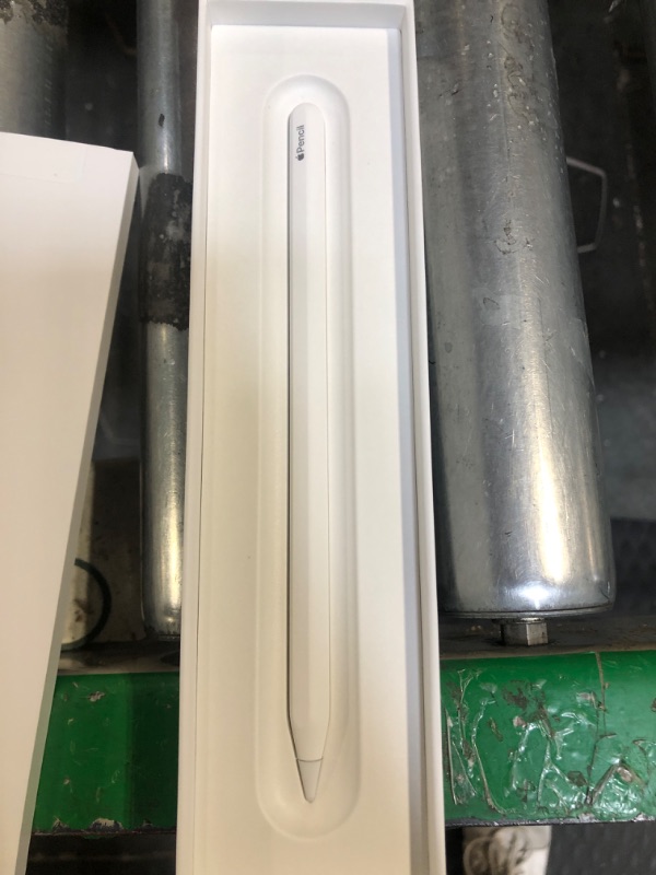 Photo 1 of Apple Pencil (2nd Generation)