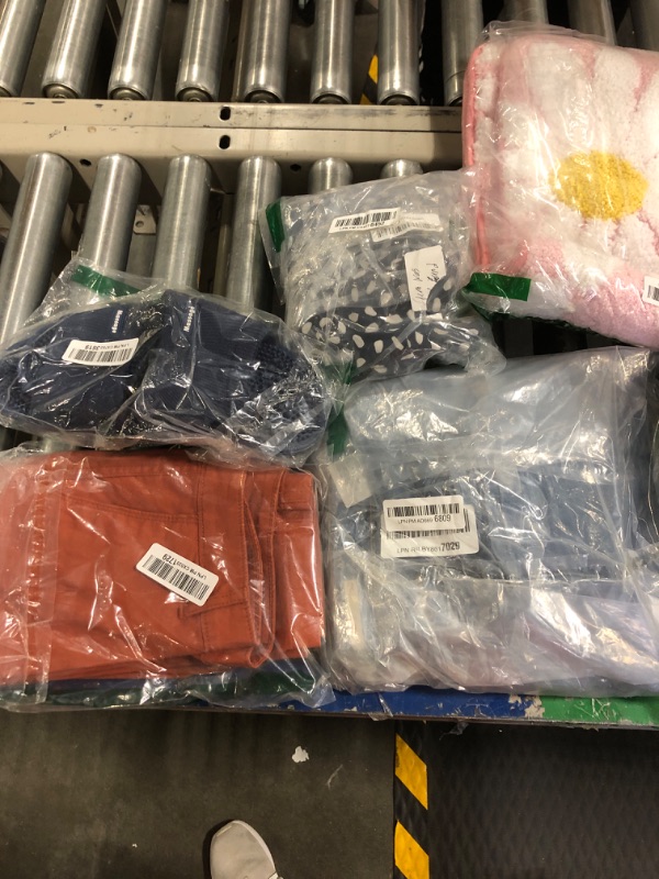 Photo 1 of Assorted Bag of Items
***as is, no returns***